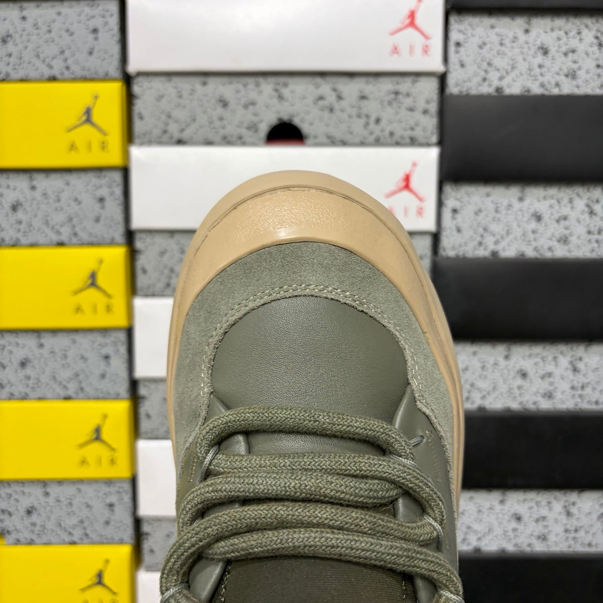 UGG Tazz Platform Sneaker – Women’s Wool-Lined Lace-Up in Olive Green