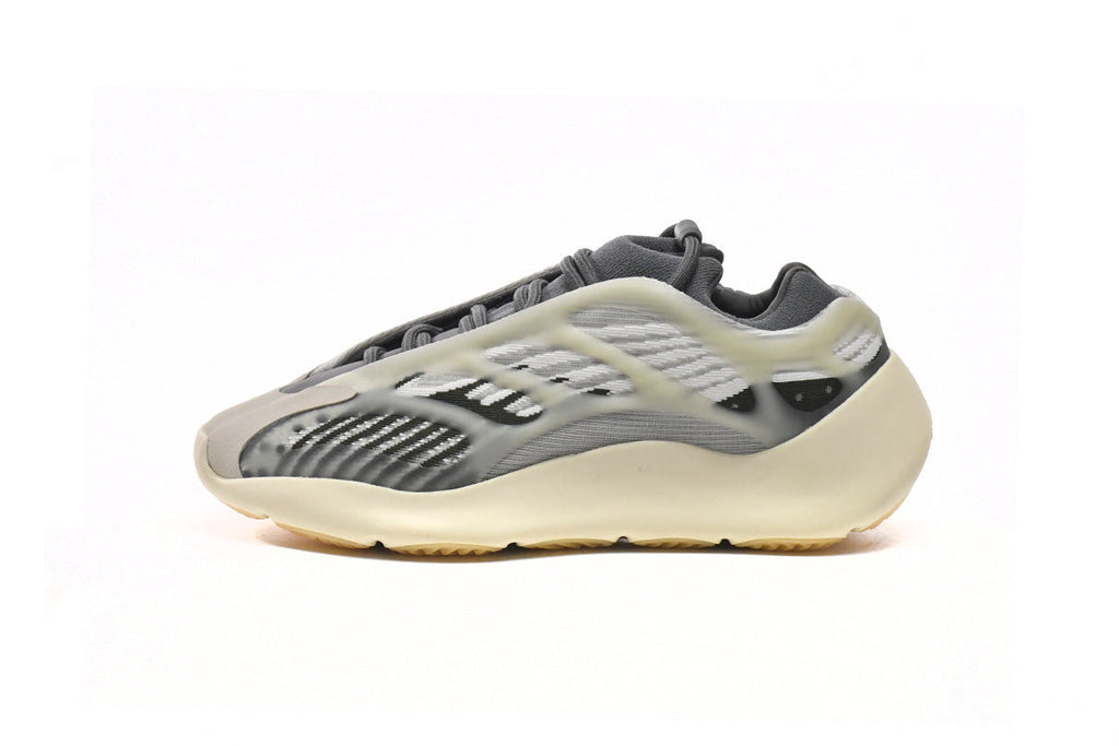 Yeezy 700 v3 Fade Salt Reps Sneaker ID1674