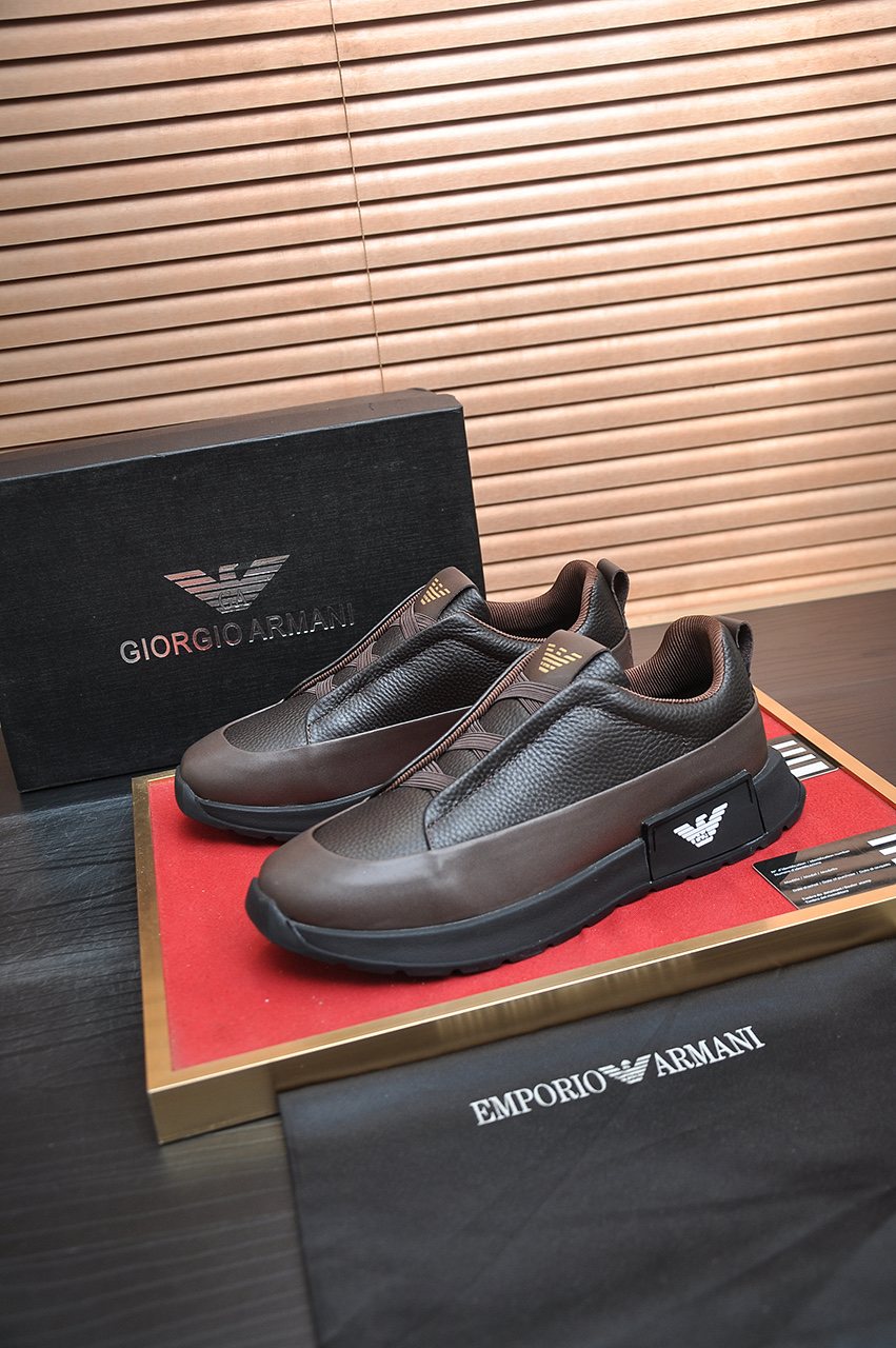 Armani Eagle-Accent Low-Top Sneakers