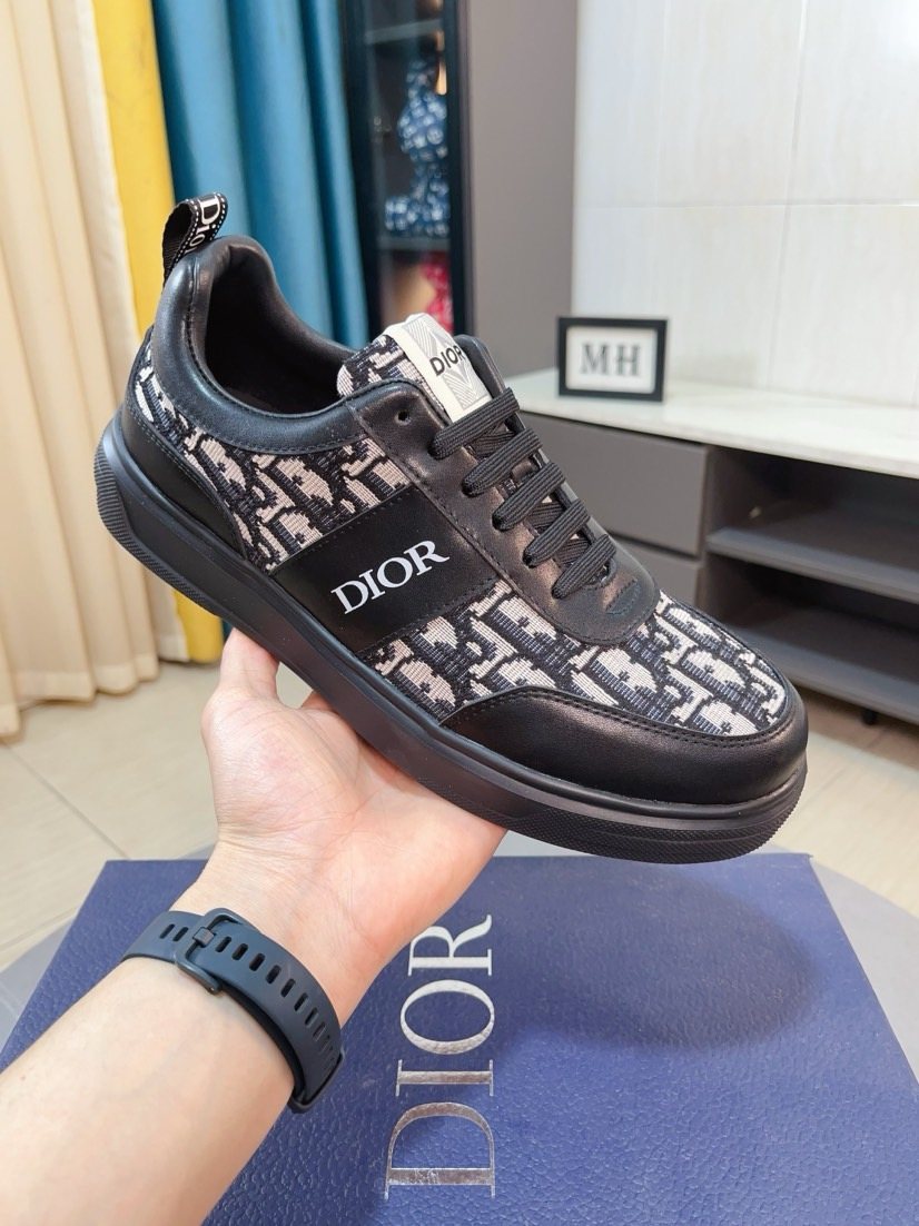 Dior Men's Patterned Low-Top Sneakers - Gray Patterned Upper Panels