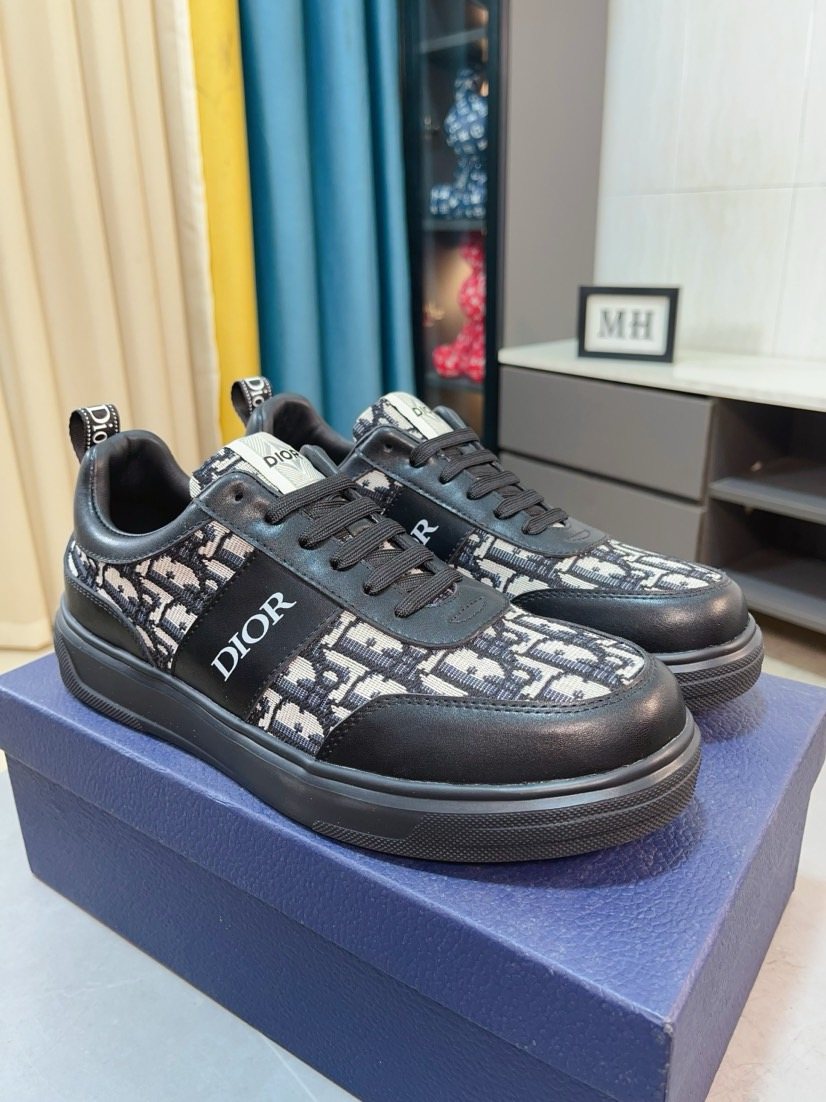 Dior Men's Patterned Low-Top Sneakers - Gray Patterned Upper Panels